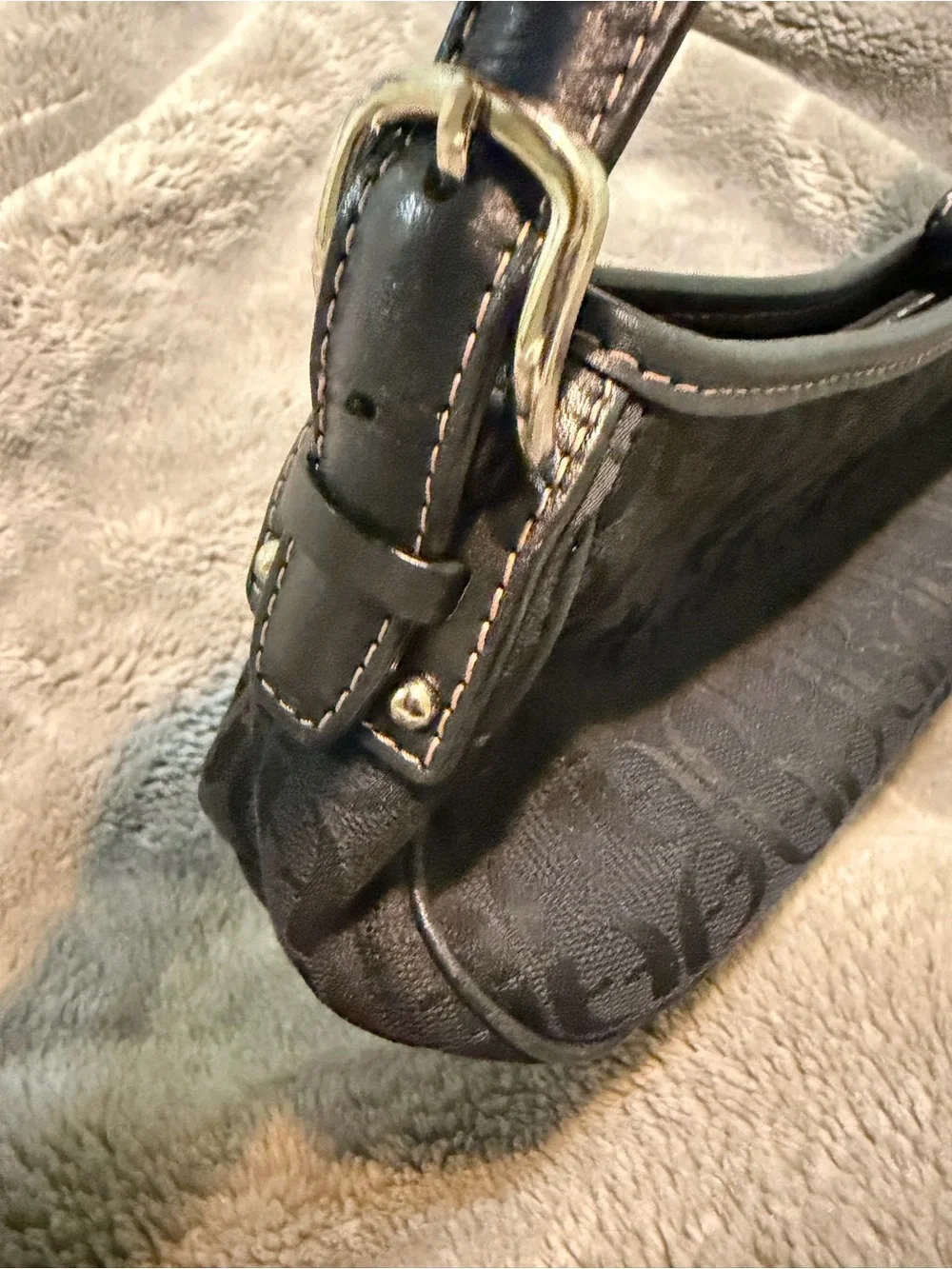 Fossil Black Leather Crossbody with Contrast Stitching and